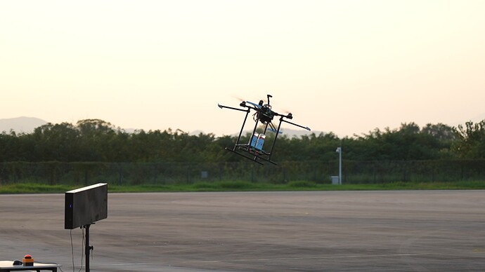 16-参赛无人机起飞瞬间